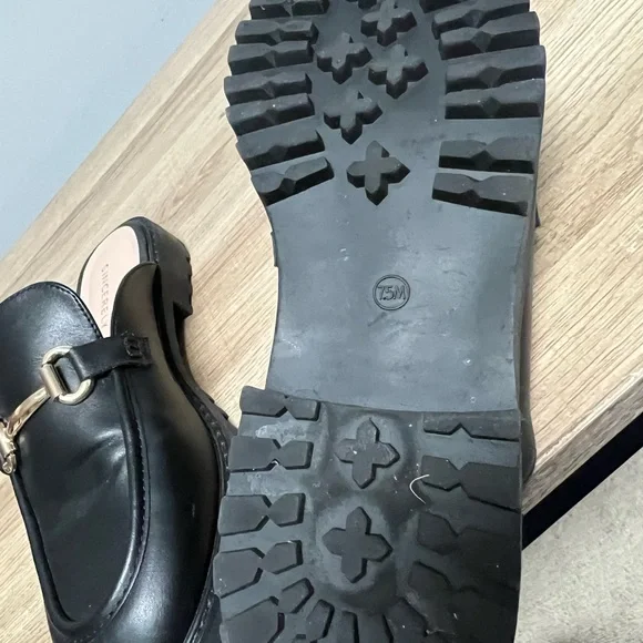 Sincerly Jules Black Mules with Chunky Sole and Gold Hardware - Picture 3 of 7